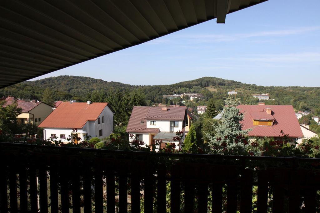 Pokoje Goscinne Szuber Iwonicz-Zdrój Oda fotoğraf